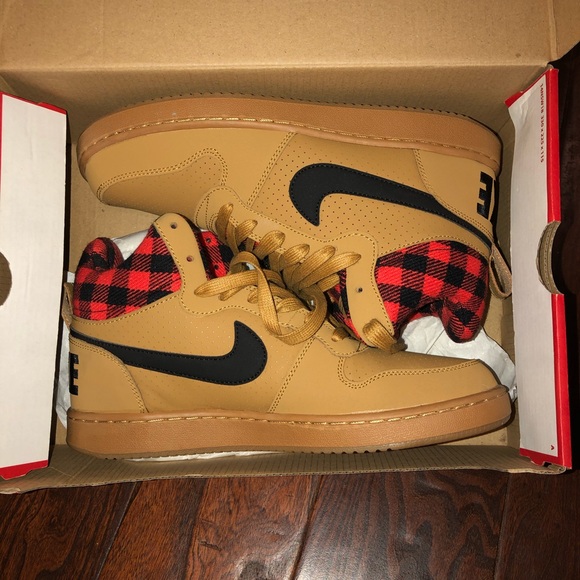 Nike Other - Price firm! Men’s Nike court bourough sneakers